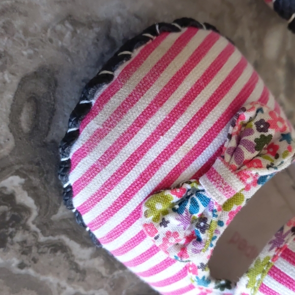 Baby shoes - Picture 2 of 2